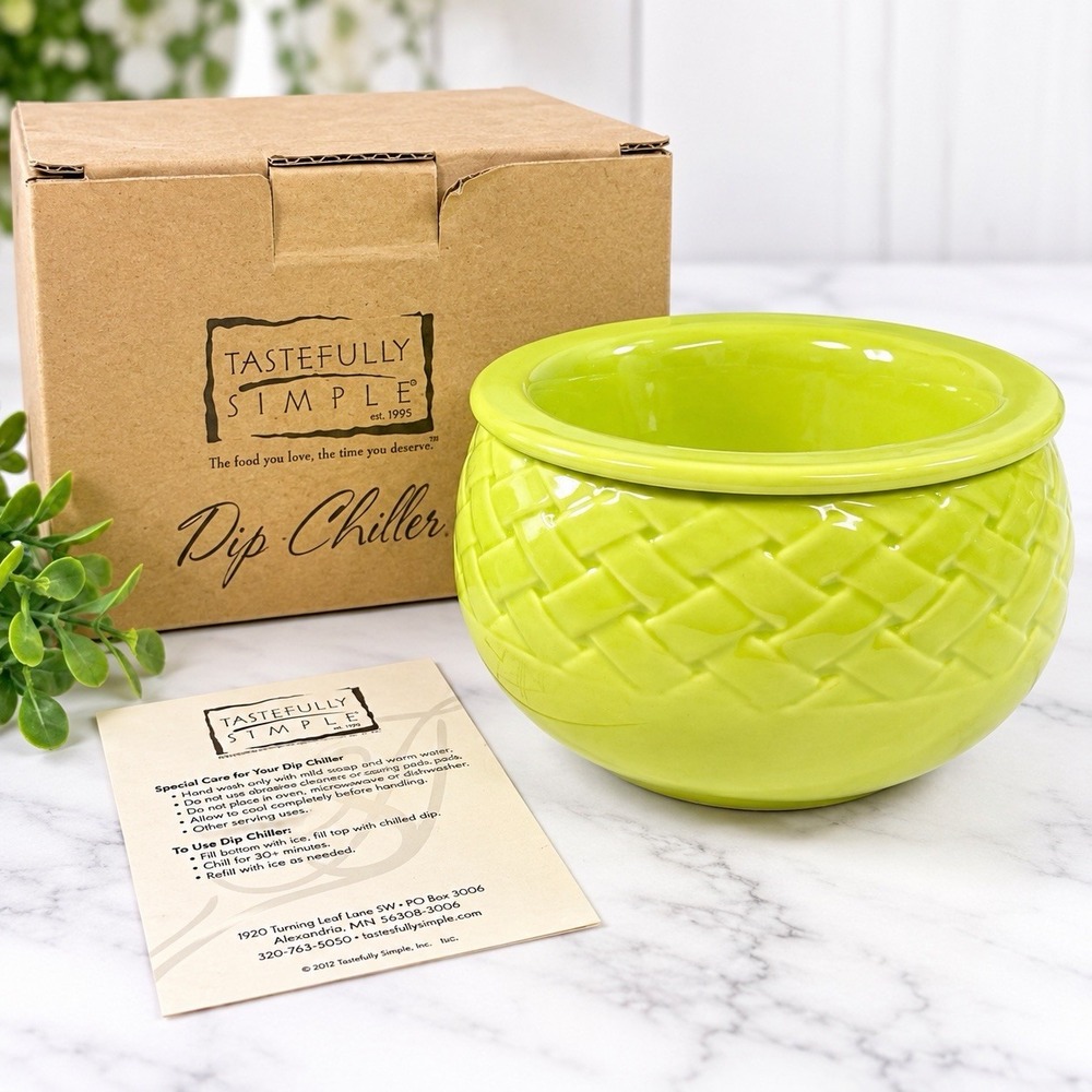 Tastefully Simple Dip Chiller Lime Green Ceramic Serving Bowl 2012 New in Box